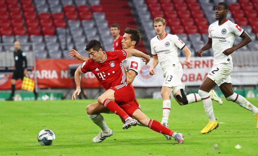 体育APP-赛地聚焦:德国杯清晨热度飙升;莱比锡临场应变;气氛紧张;更衣室氛围转暖的简单介绍